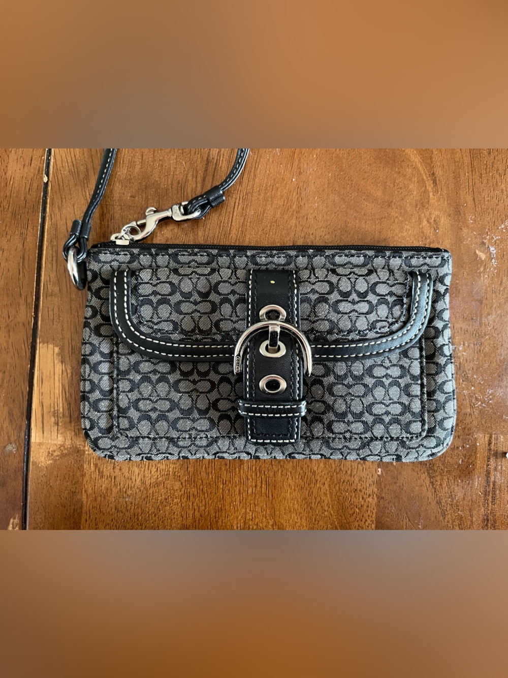 Vintage SoHo Coach Wristlet